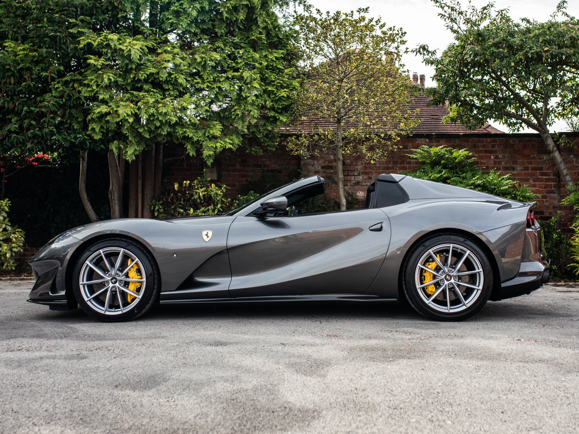 2020 Ferrari 812 GTS