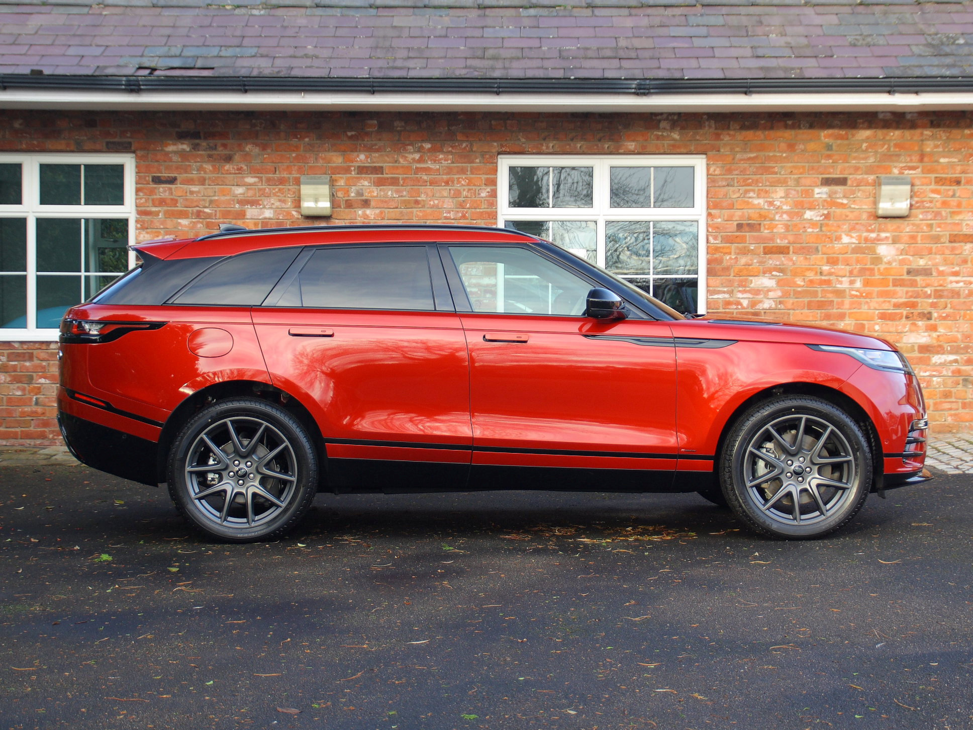 2021 Range Rover Velar P400e HSE R-Dynamic