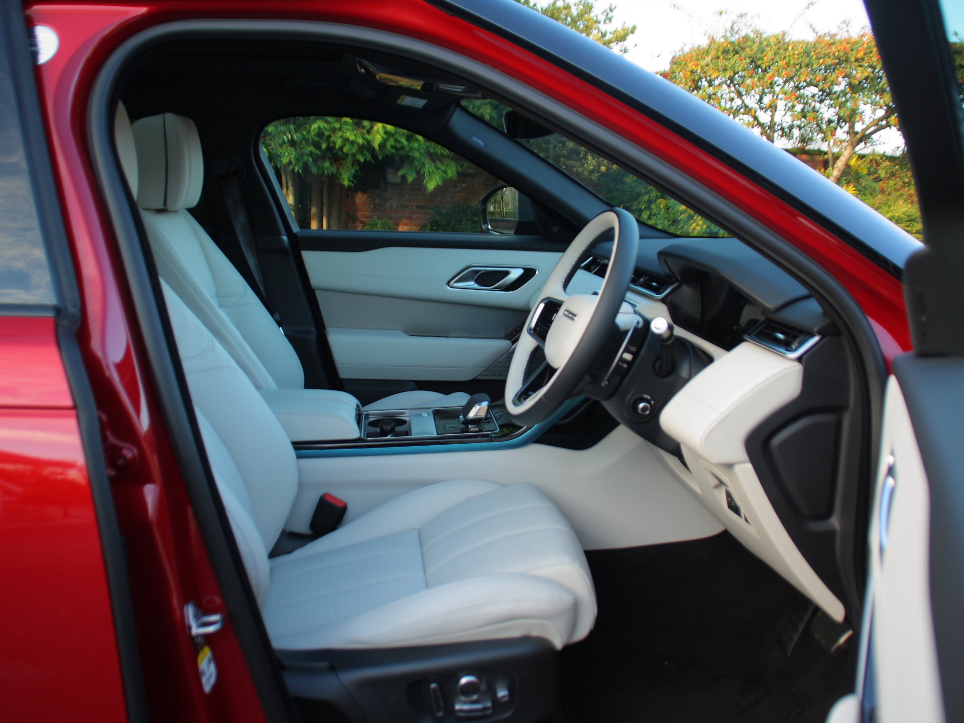 2021 Range Rover Velar P400e HSE R-Dynamic