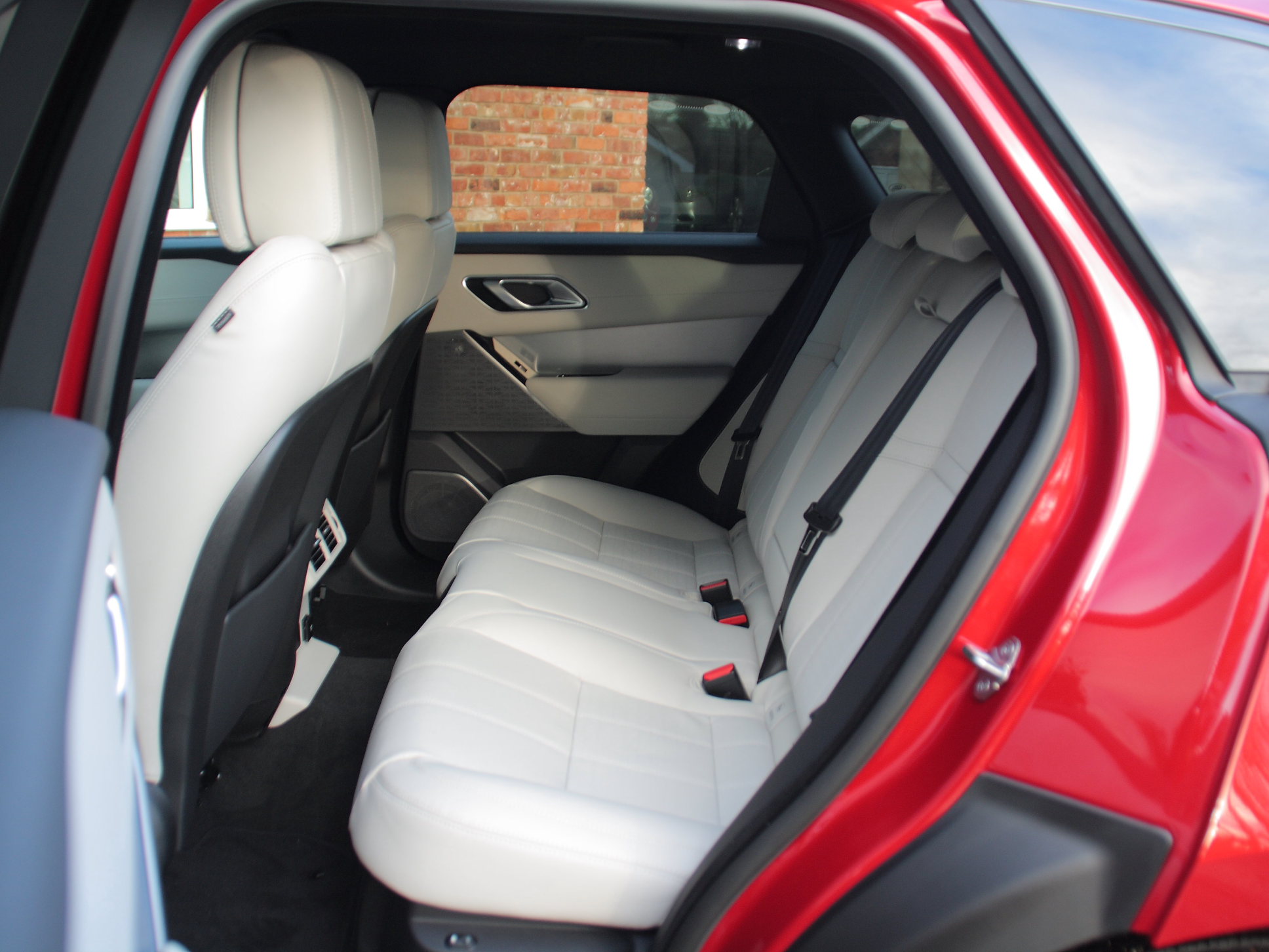 2021 Range Rover Velar P400e HSE R-Dynamic