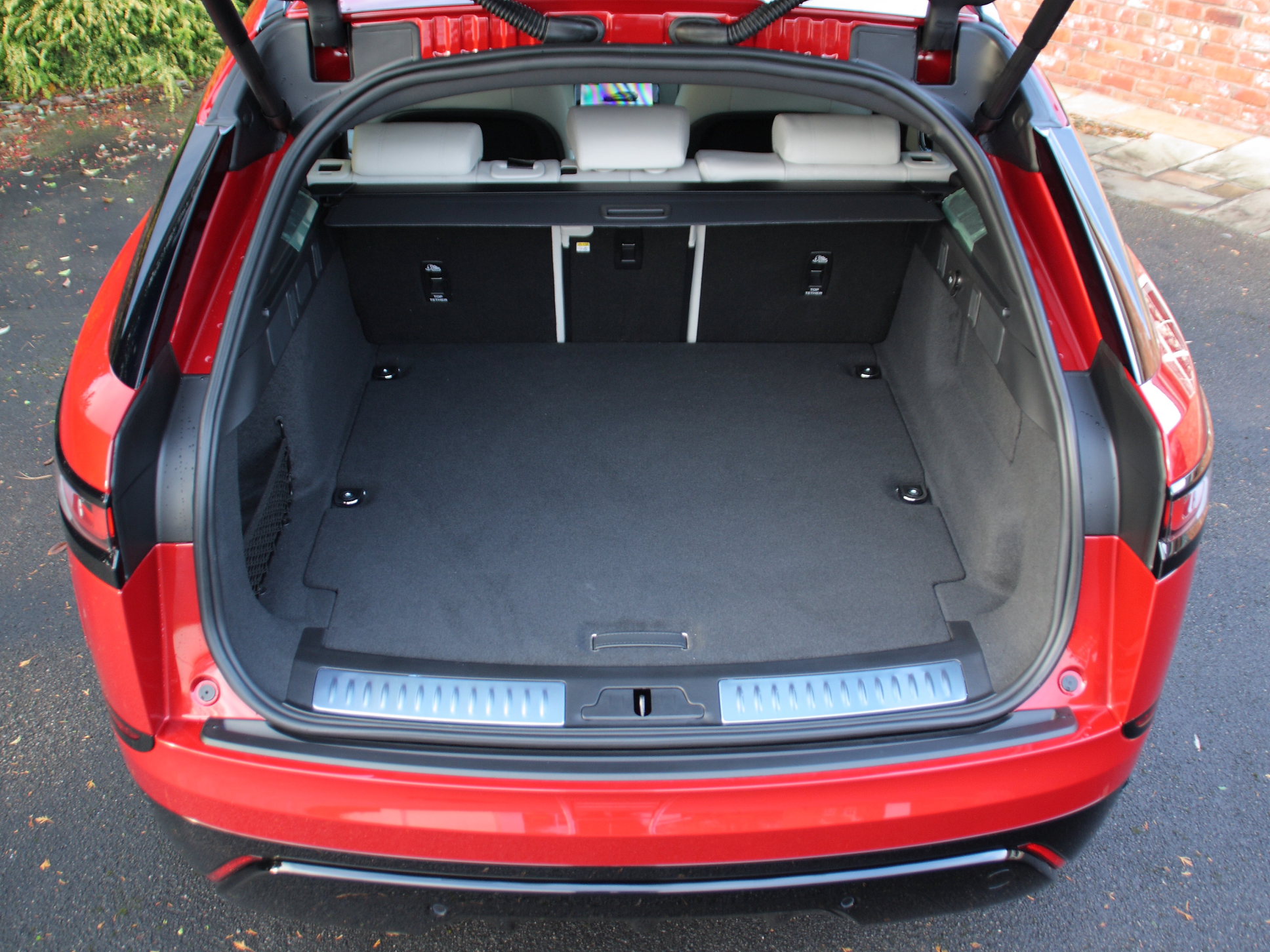 2021 Range Rover Velar P400e HSE R-Dynamic