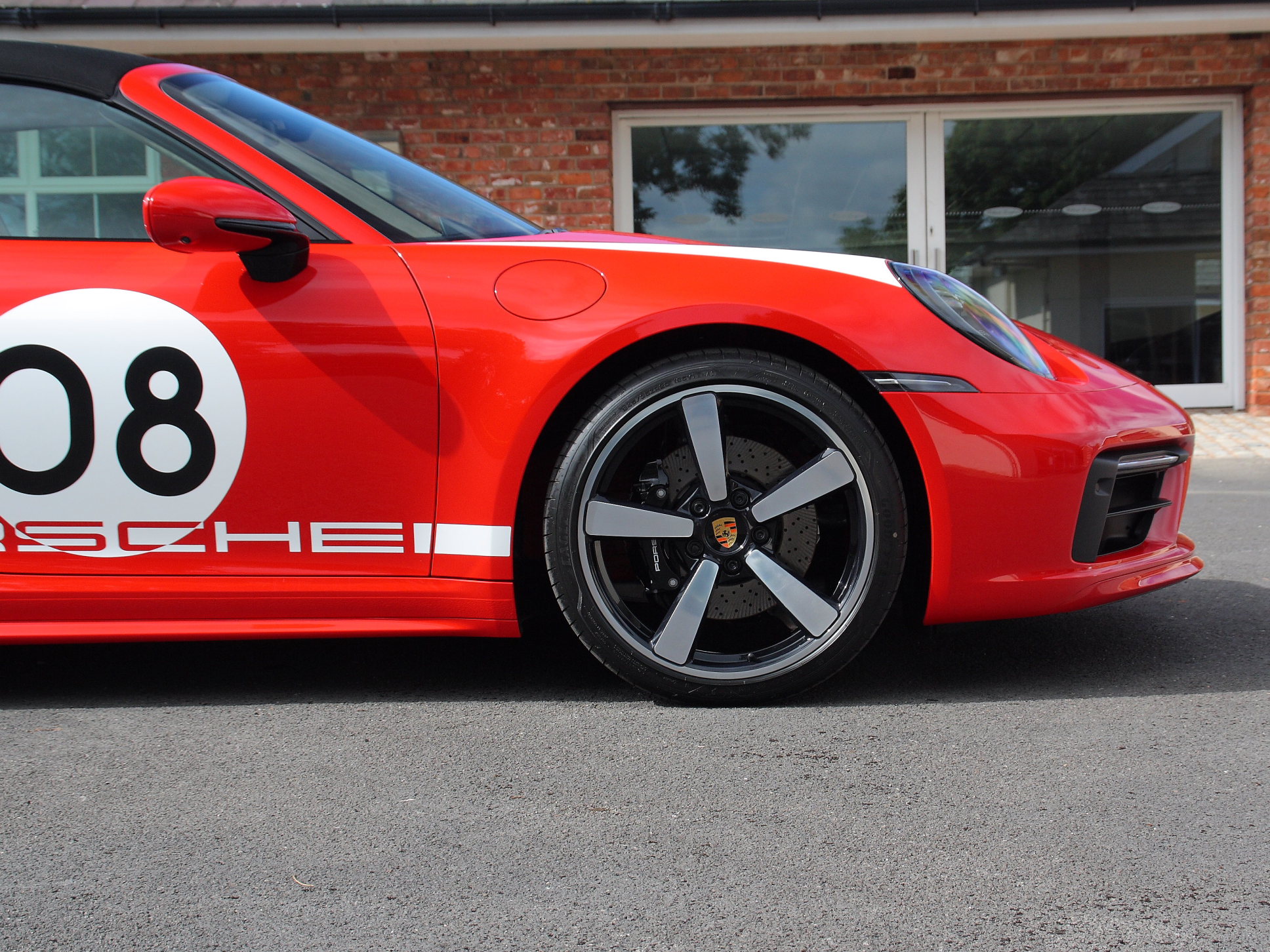 Porsche 911(992) C4S Targa Heritage Edition