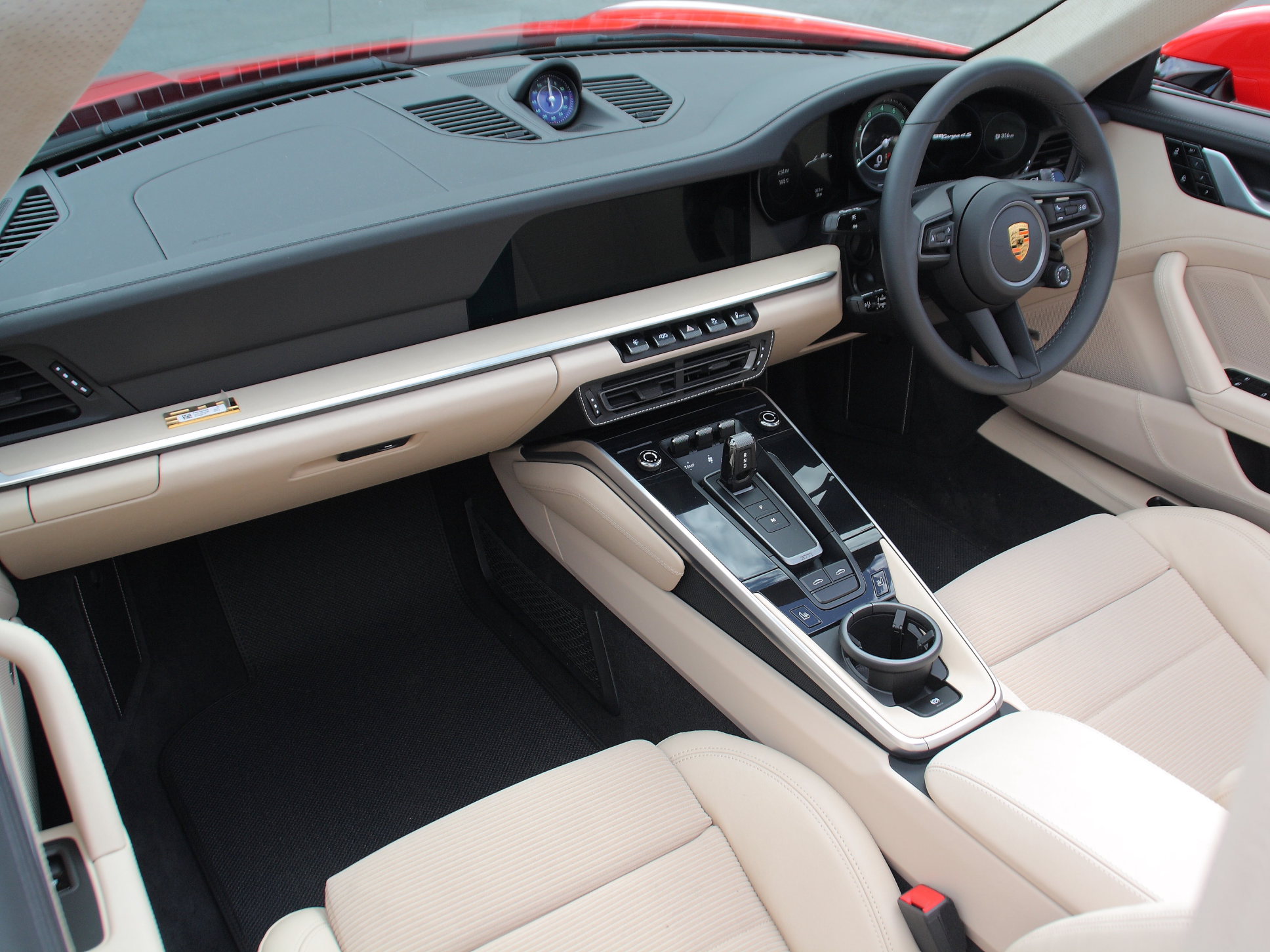 Porsche 911(992) C4S Targa Heritage Edition