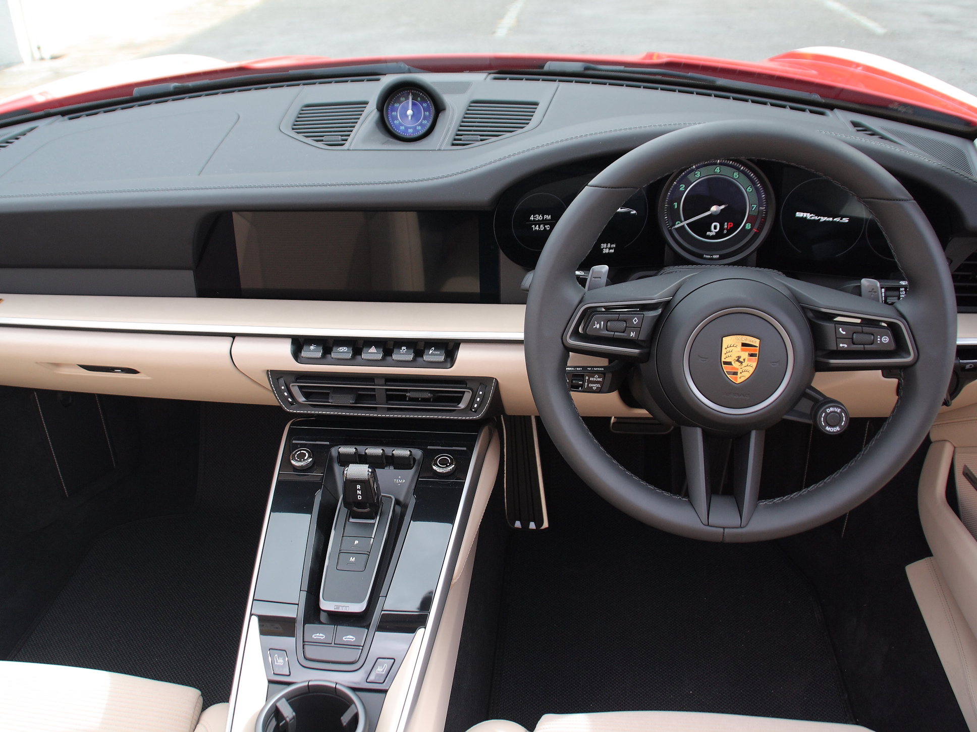 Porsche 911(992) C4S Targa Heritage Edition