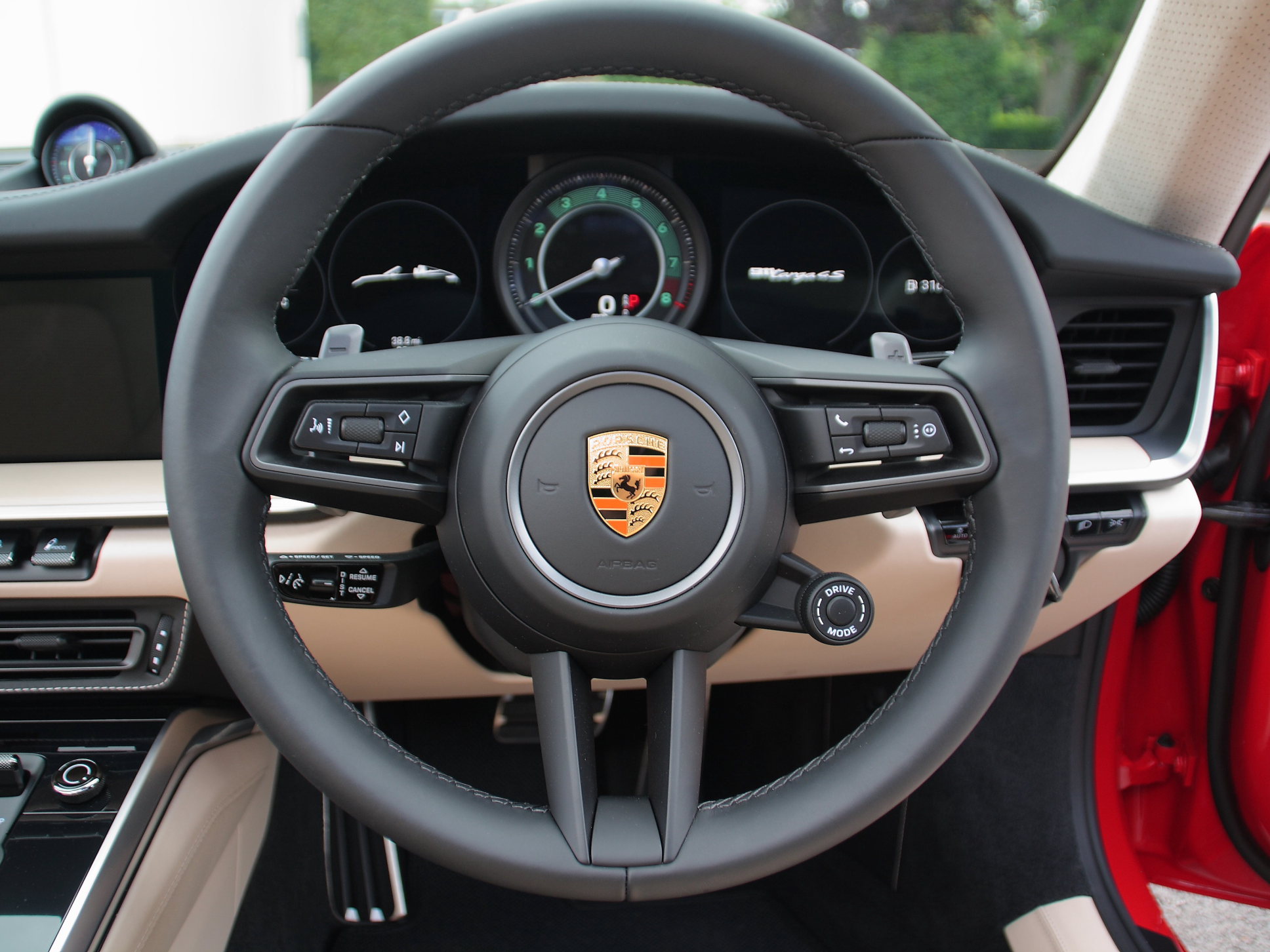 Porsche 911(992) C4S Targa Heritage Edition