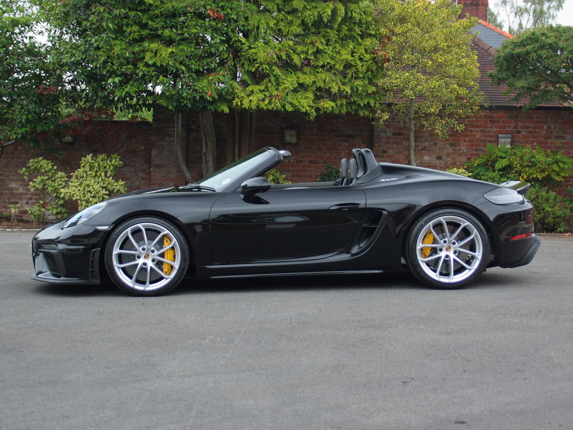 2022 Porsche 718 Spyder