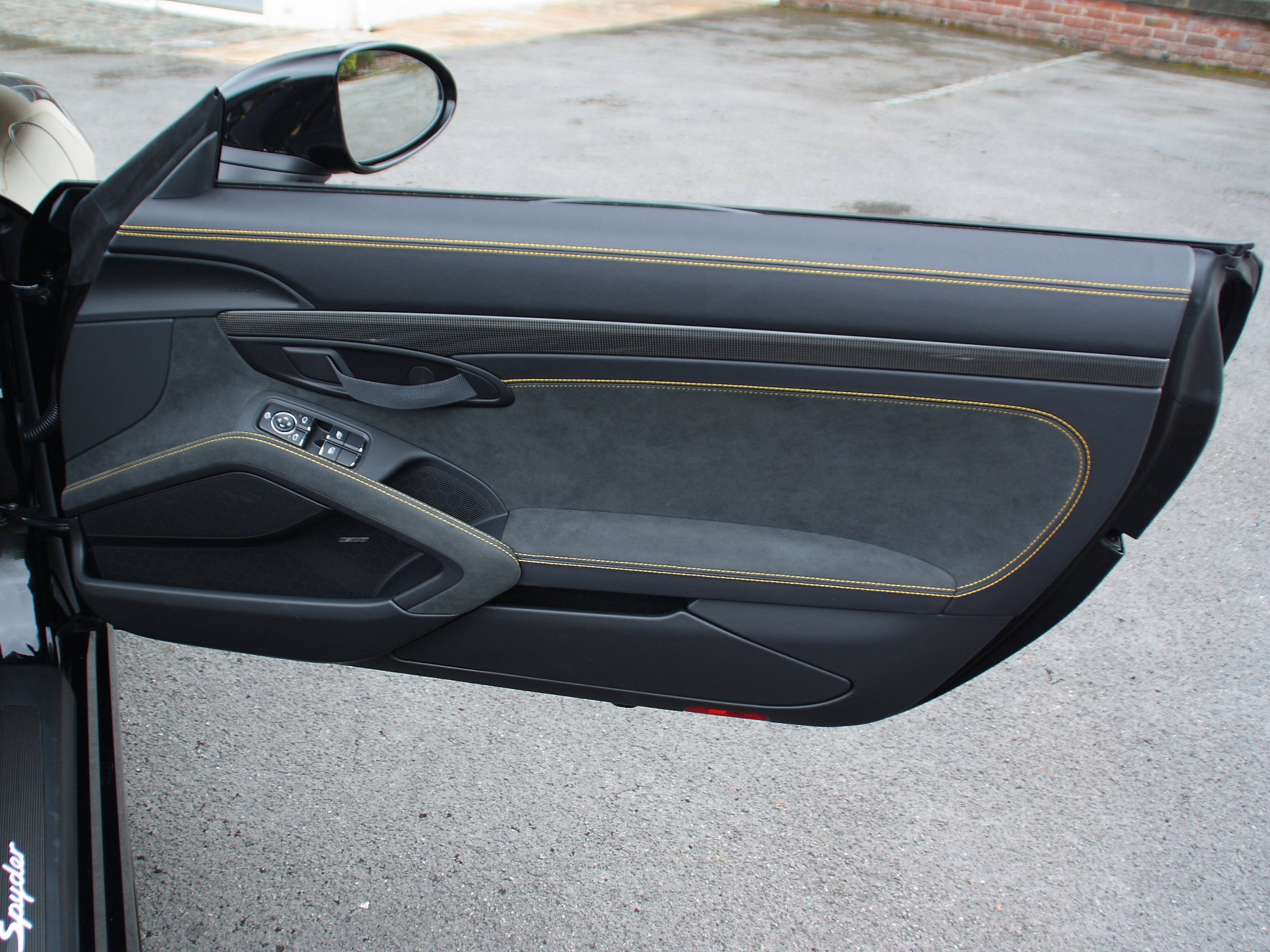 2022 Porsche 718 Spyder