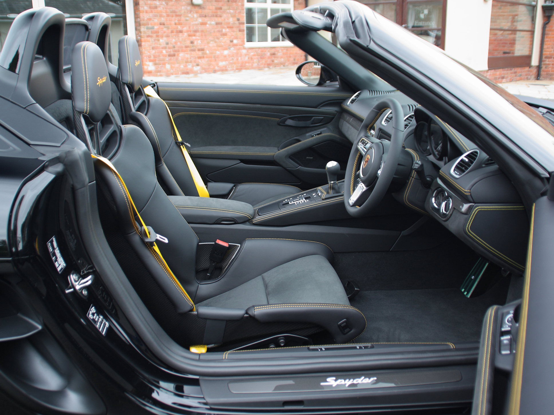 2022 Porsche 718 Spyder