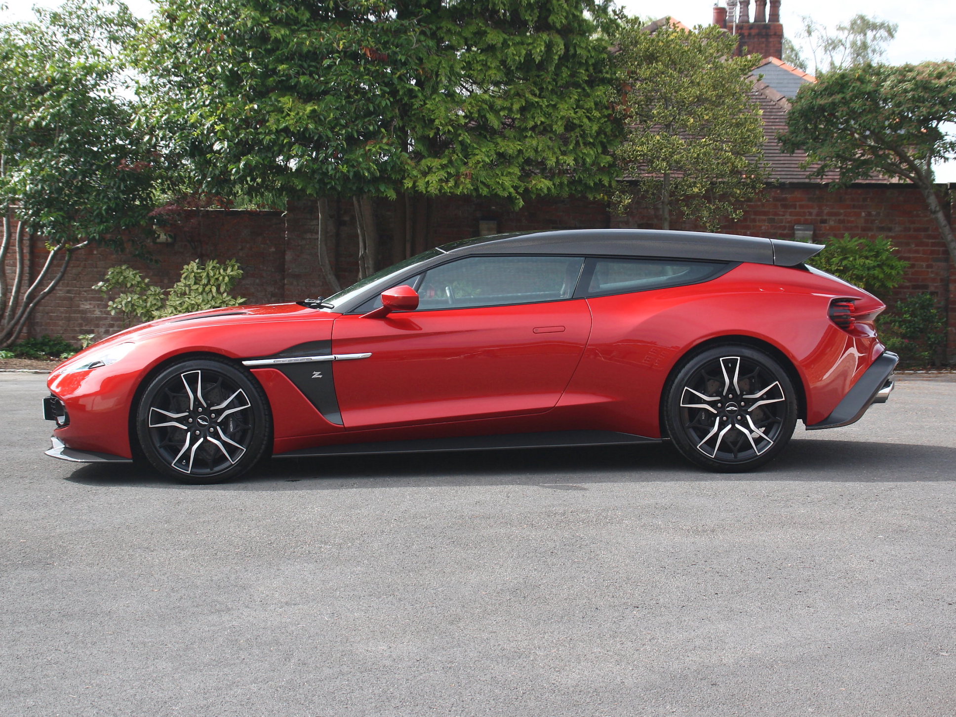 2019 Aston Martin Vanquish Zagato Shooting Brake