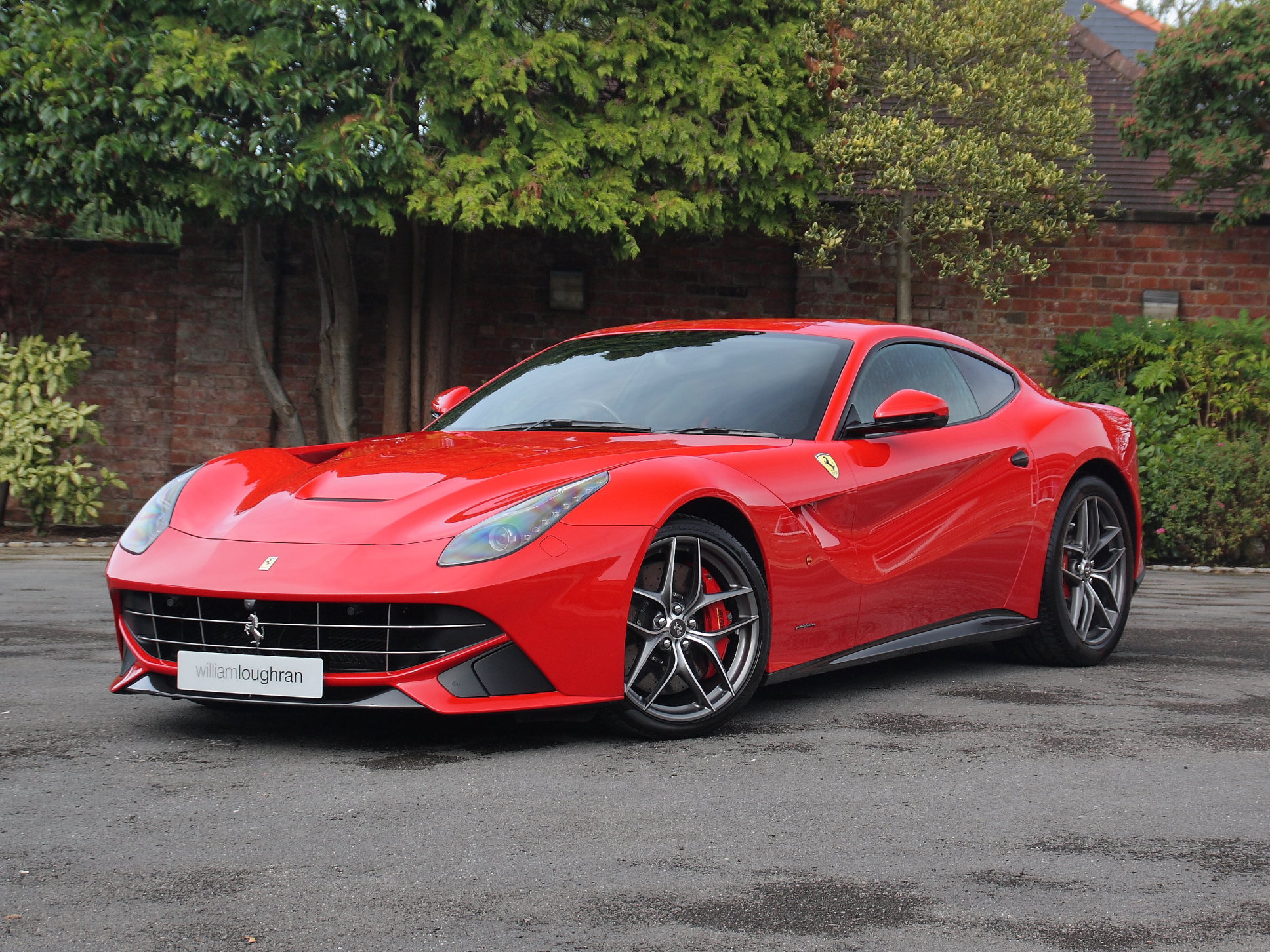 ferrari f12 red