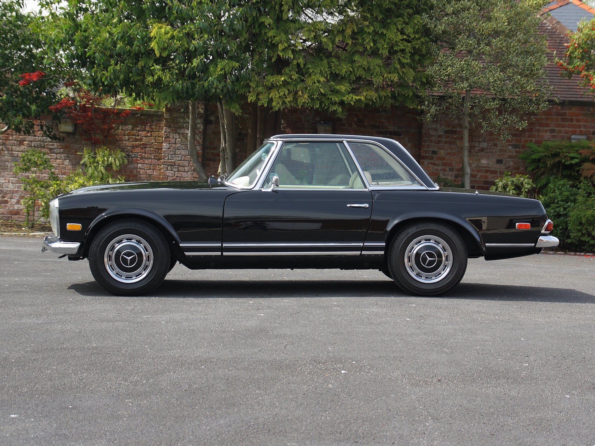 Mercedes 280SL Pagoda (LHD)