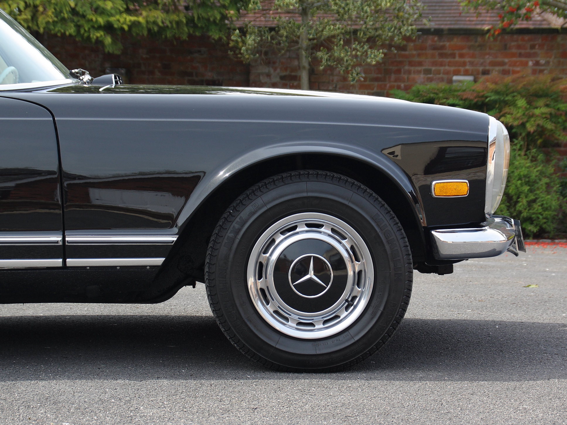 Mercedes 280SL Pagoda (LHD)