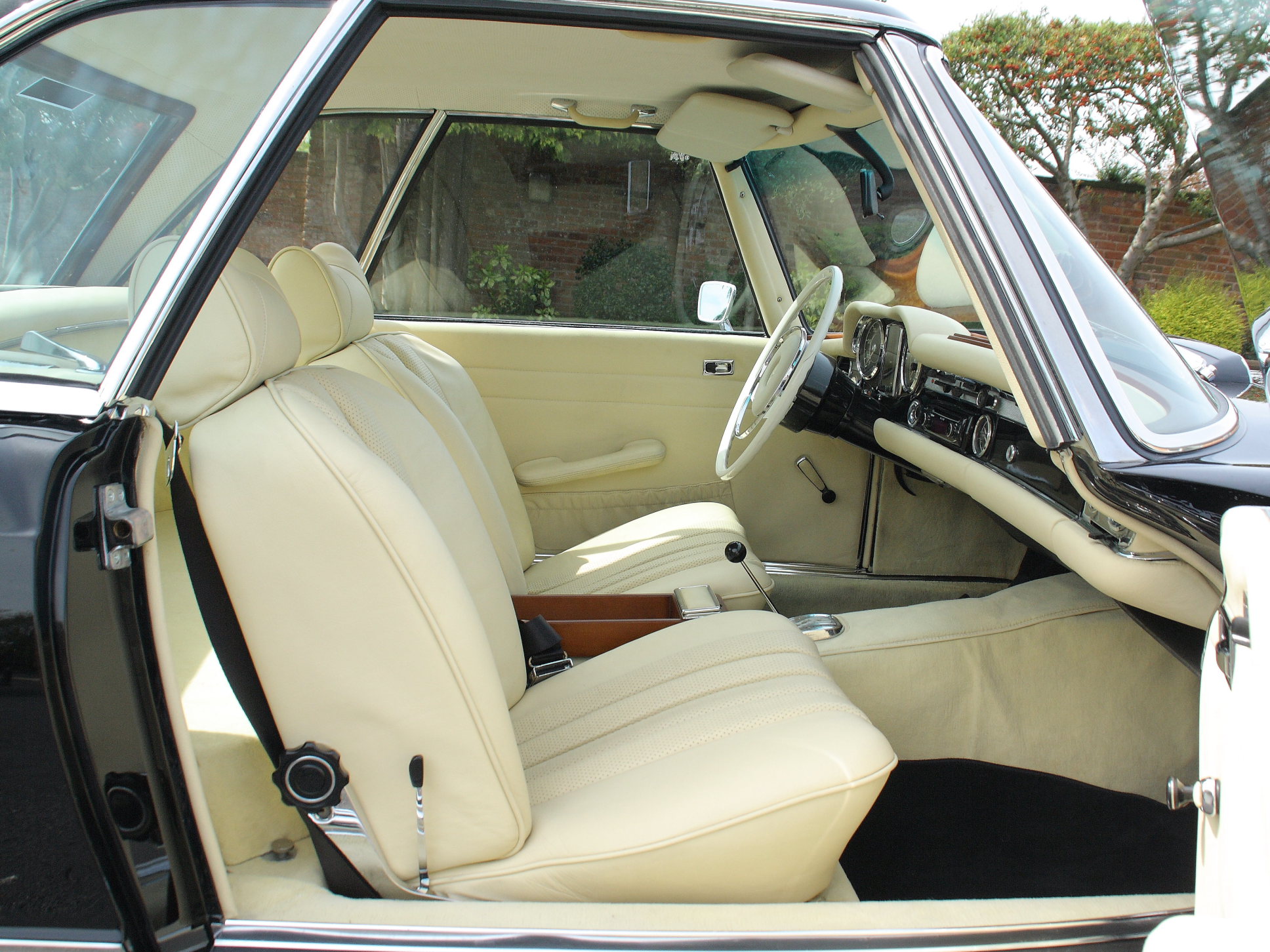 Mercedes 280SL Pagoda (LHD)