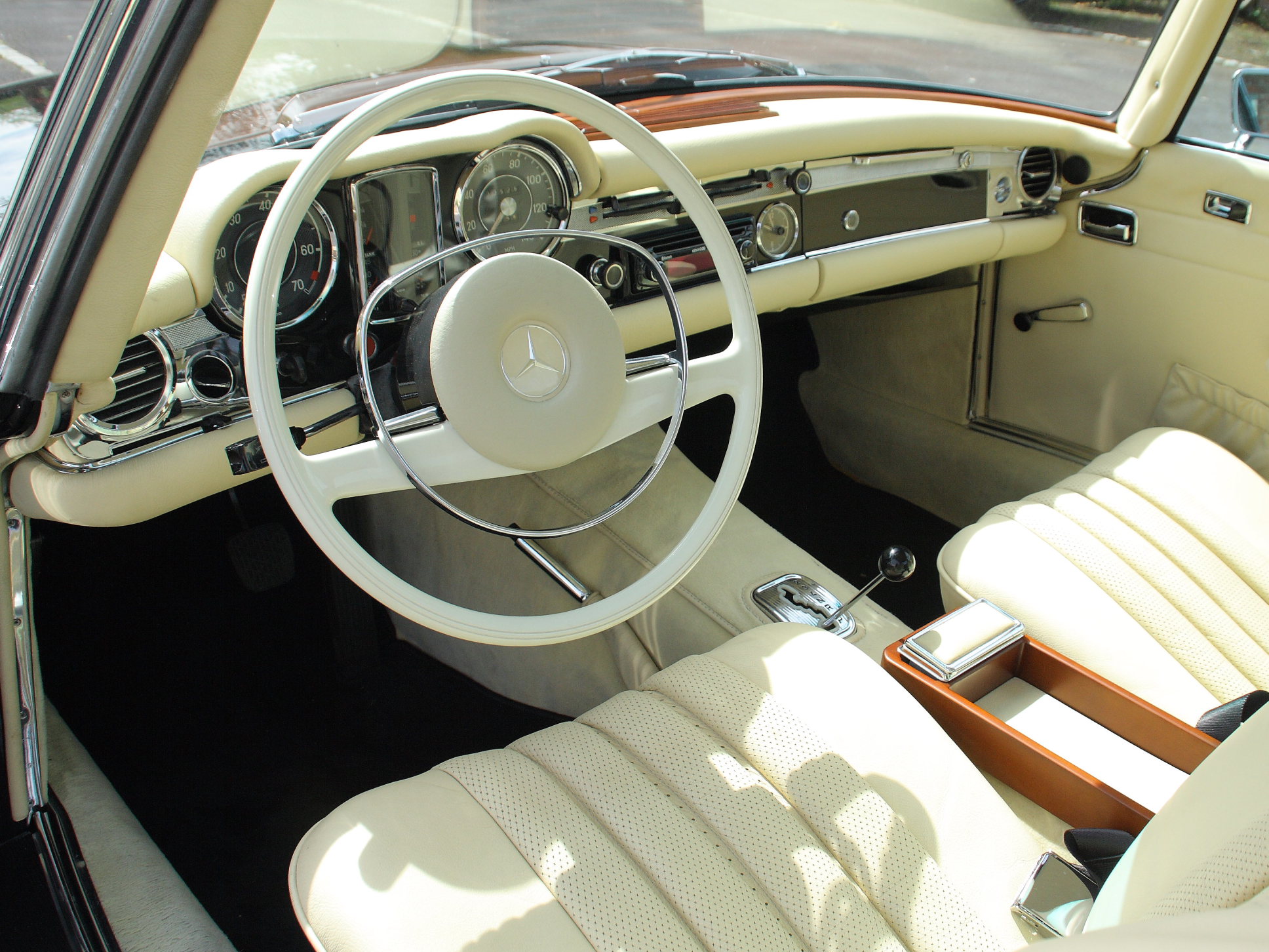 Mercedes 280SL Pagoda (LHD)