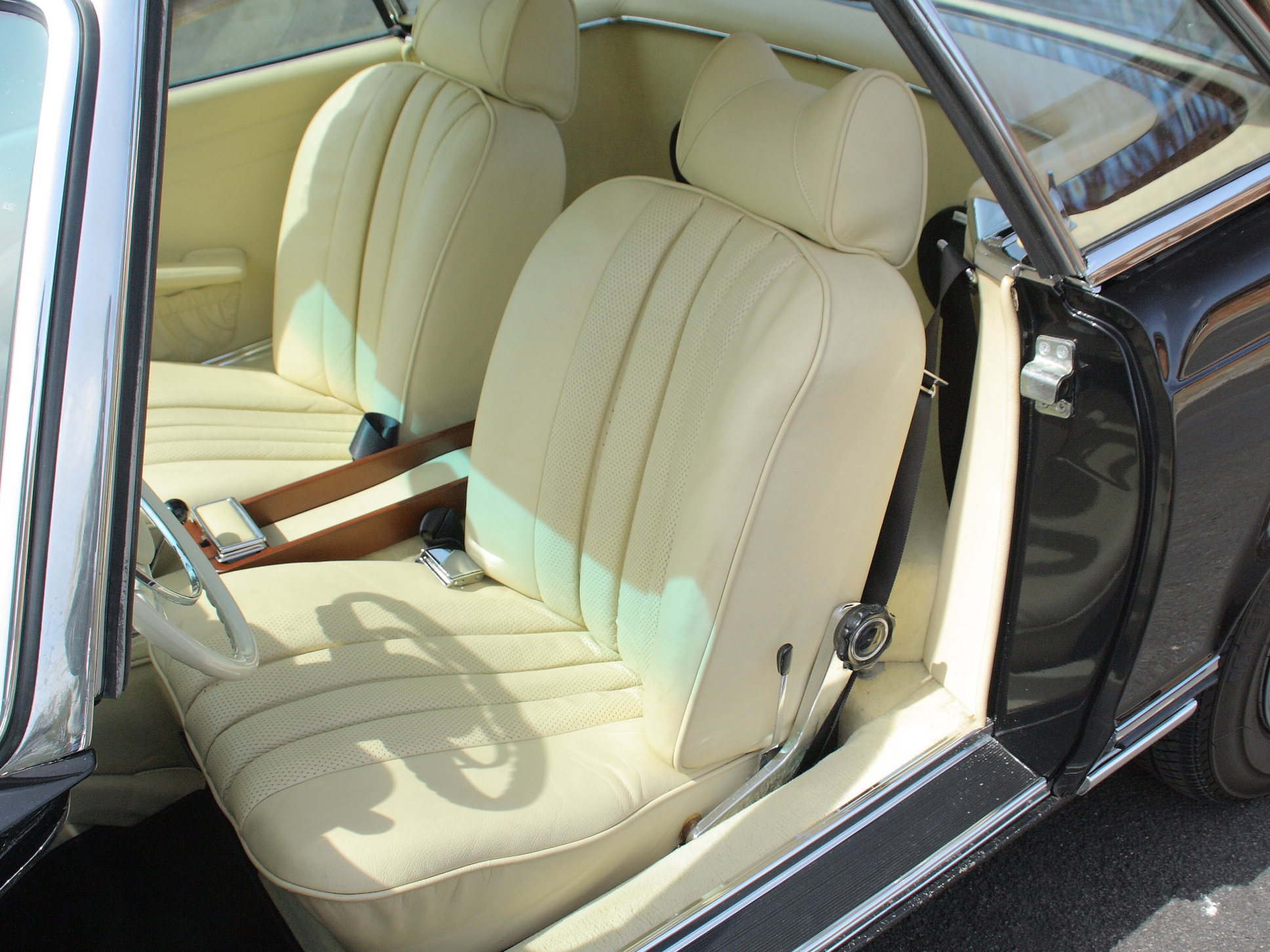 Mercedes 280SL Pagoda (LHD)