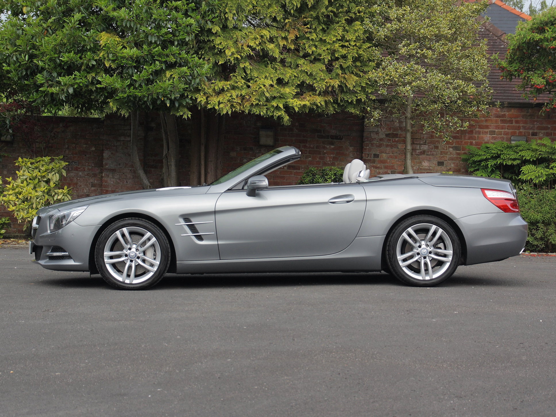 2012 Mercedes SL500