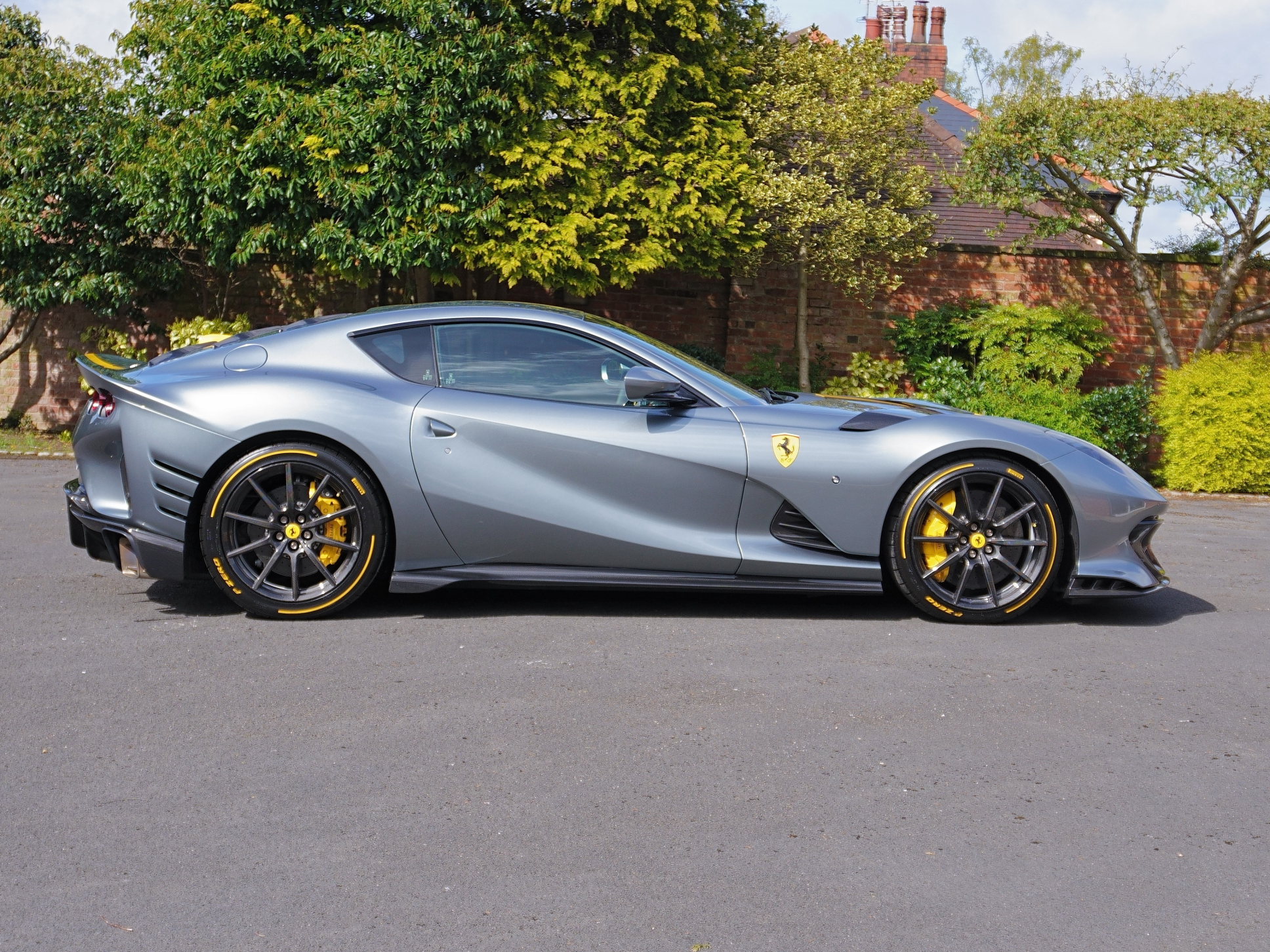 2023 Ferrari 812 Competizione