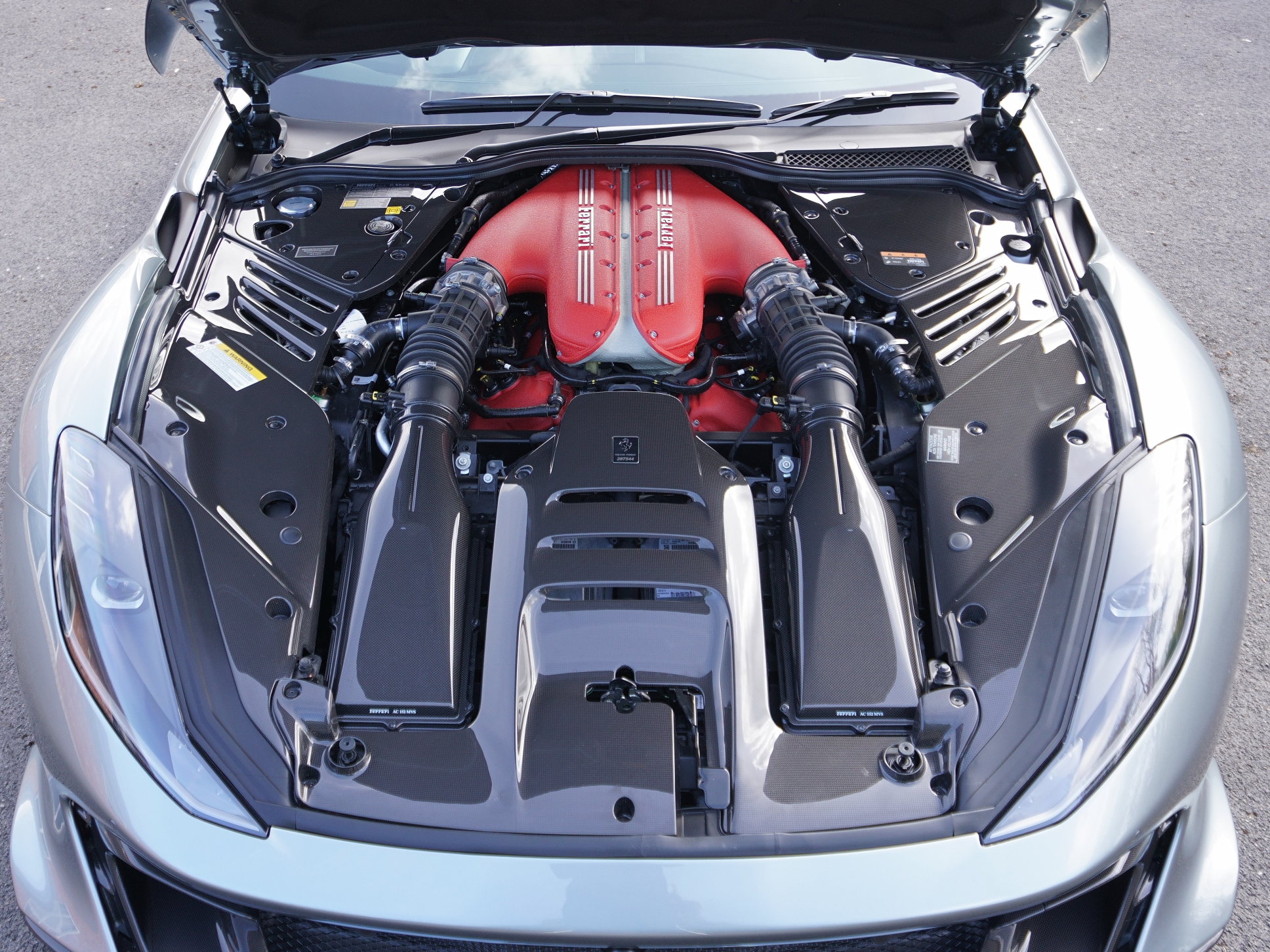 2023 Ferrari 812 Competizione