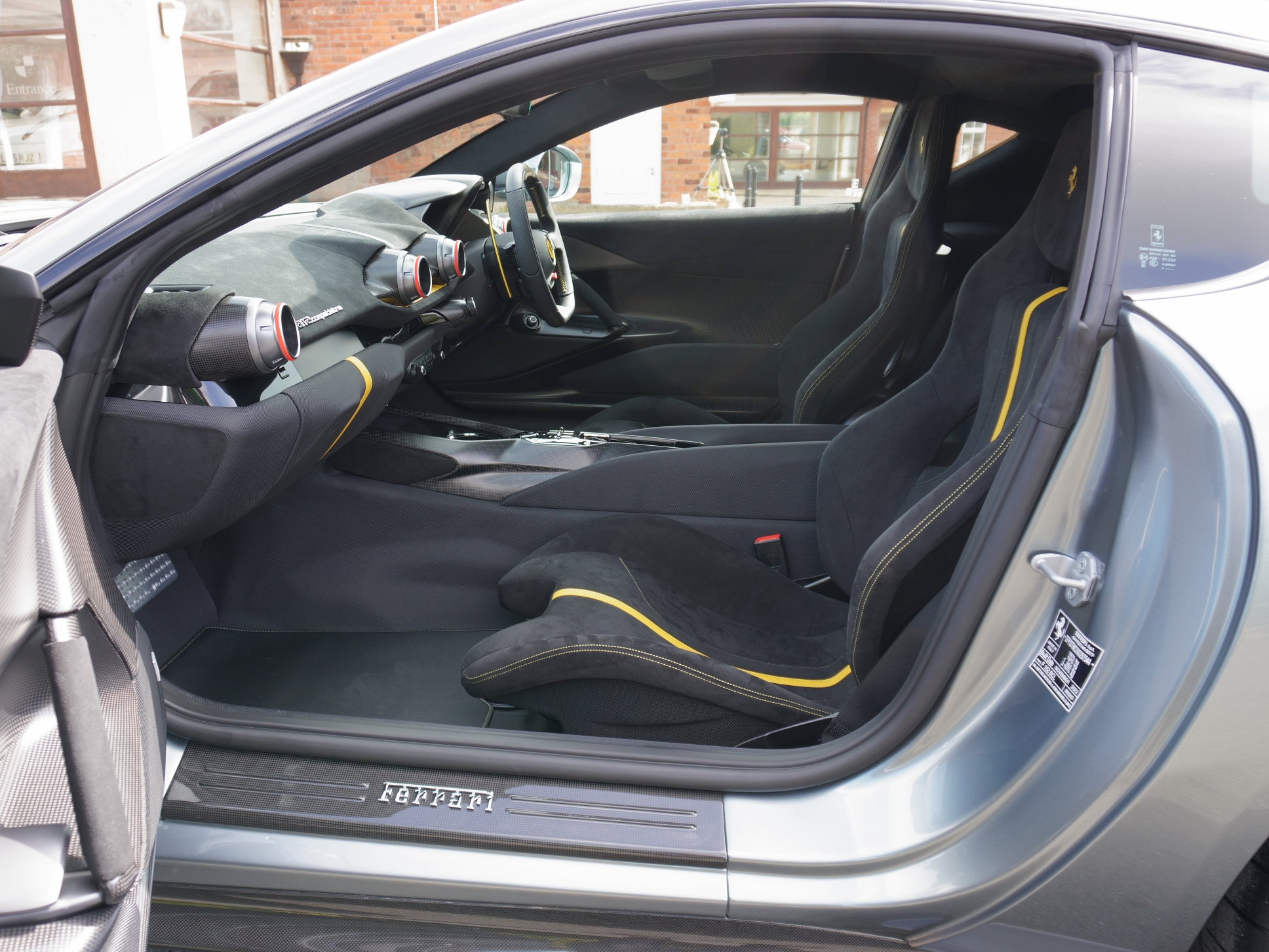 2023 Ferrari 812 Competizione