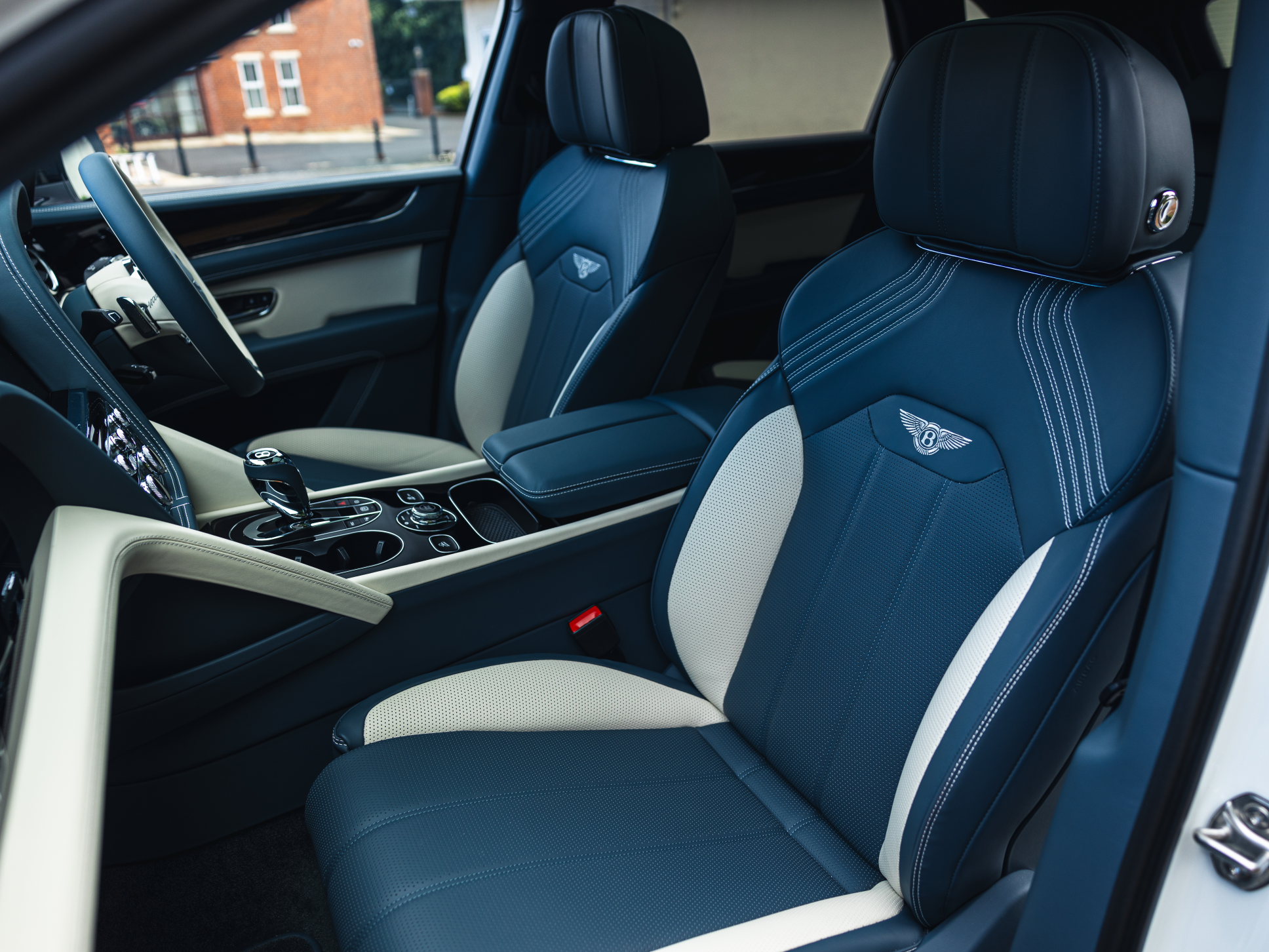 2023 Bentley Bentayga S Hybrid