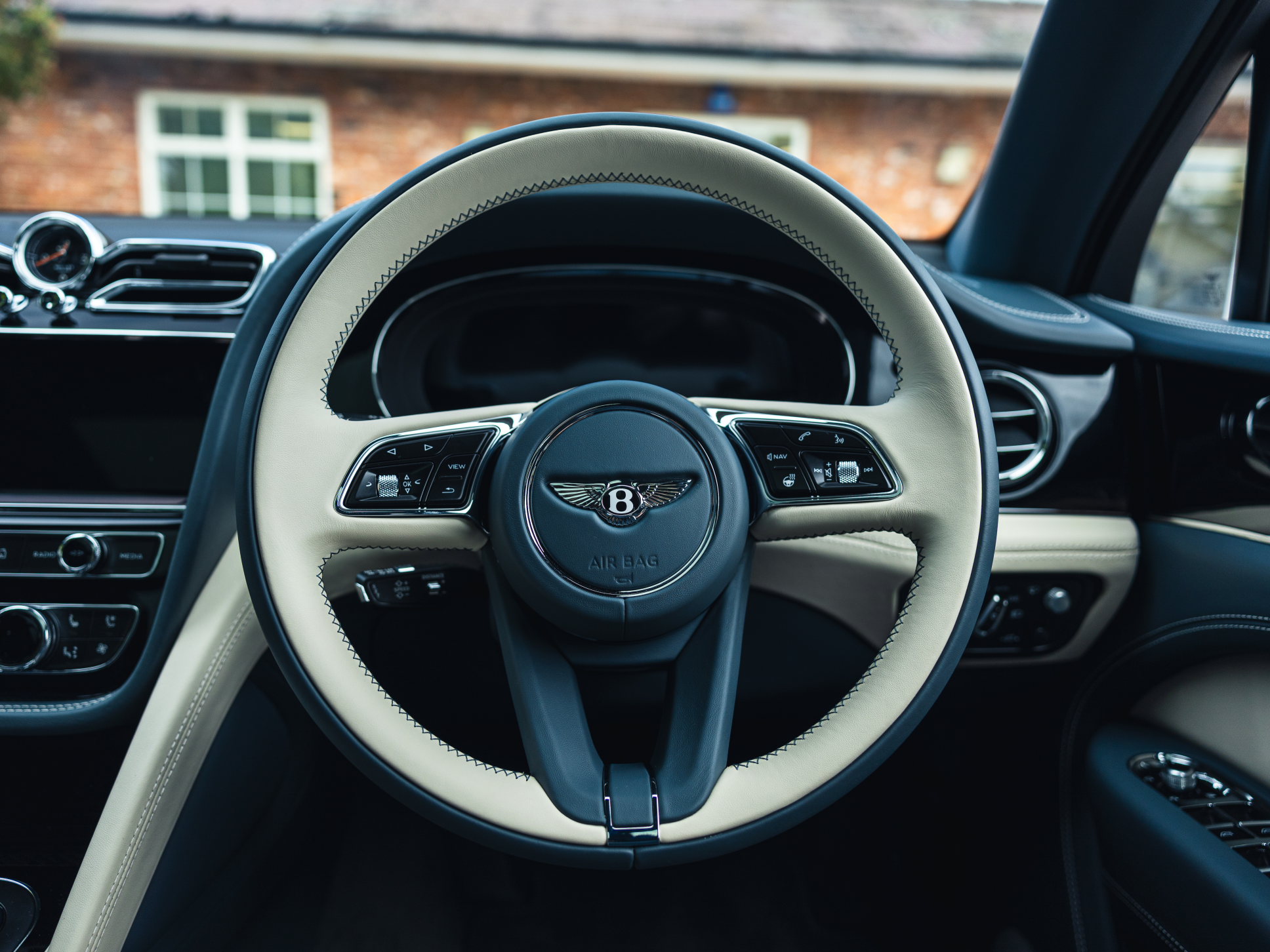 2023 Bentley Bentayga S Hybrid