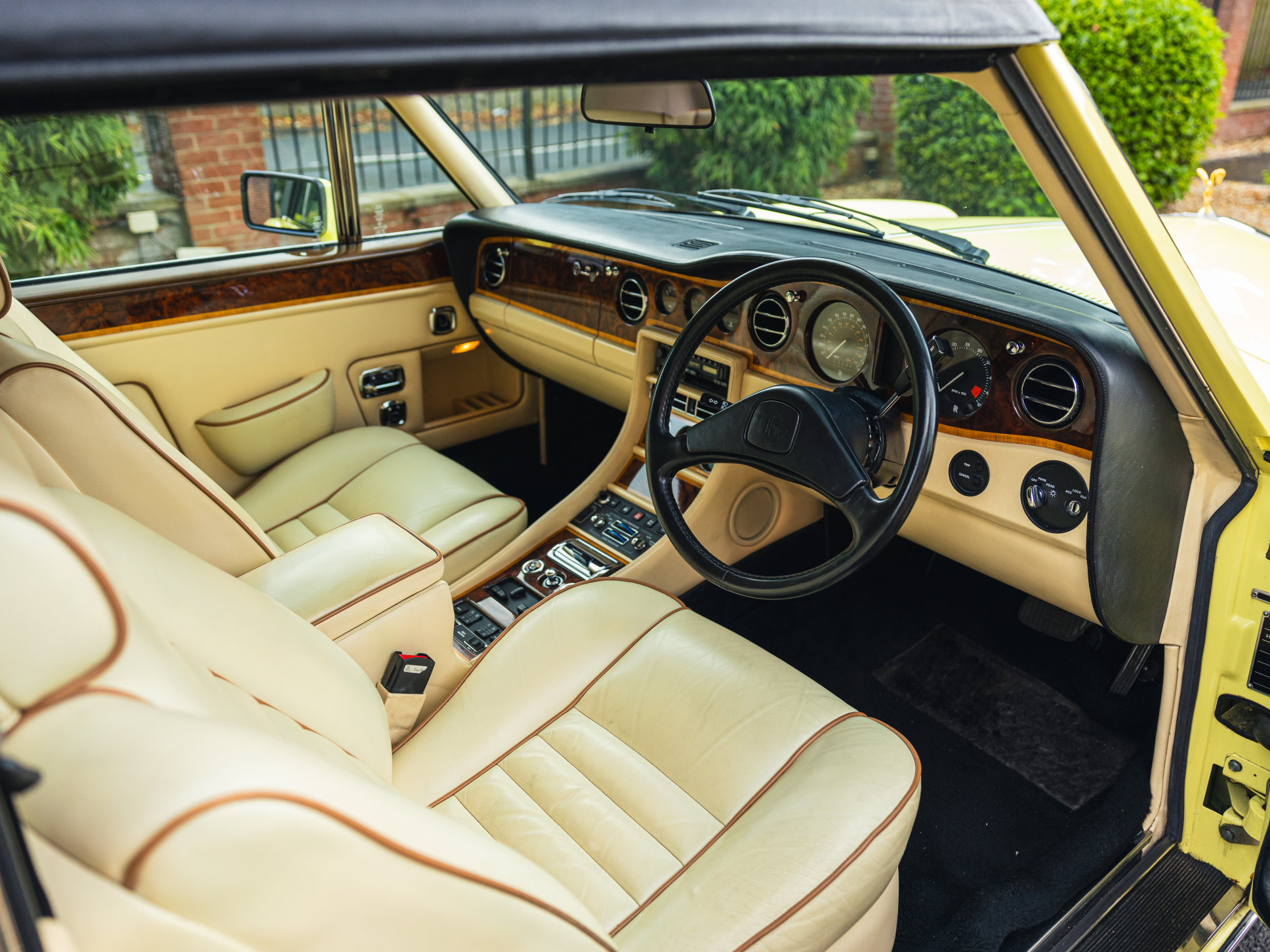 Rolls Royce Corniche III