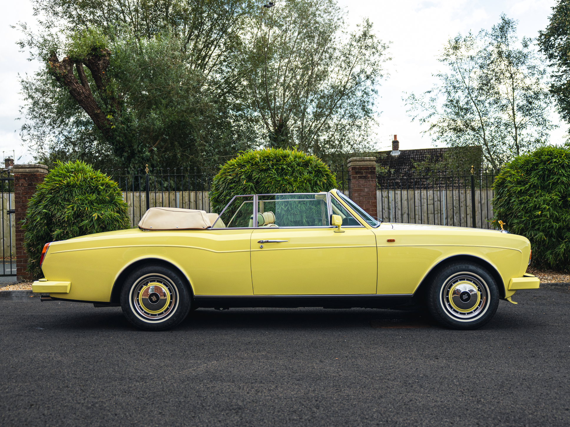 Rolls Royce Corniche III