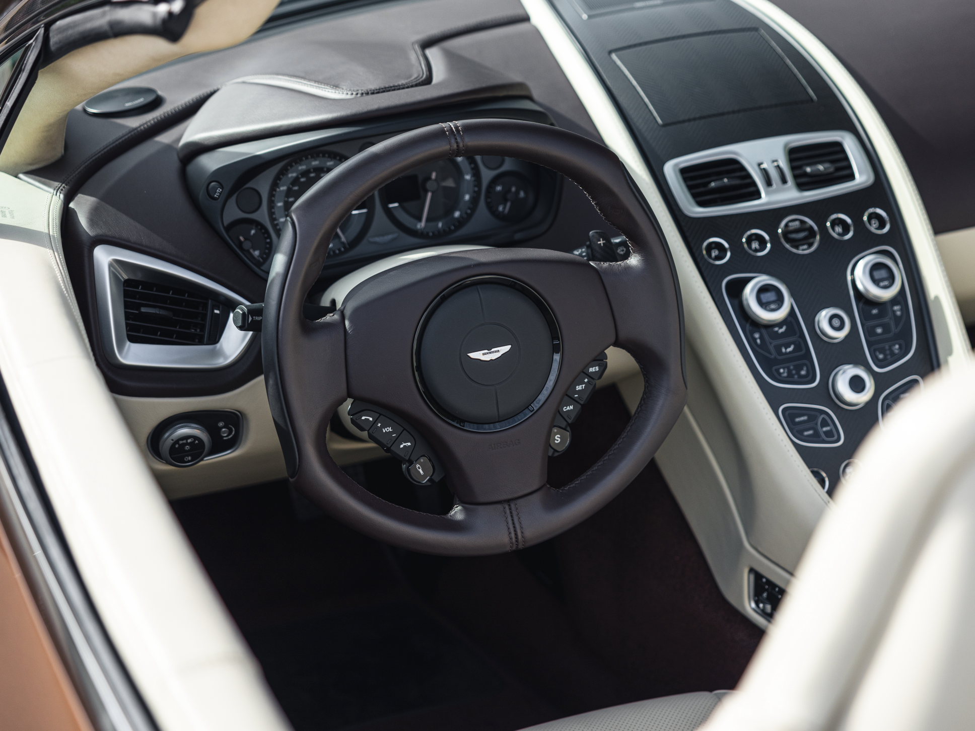 2018 Aston Martin Vanquish Zagato Volante