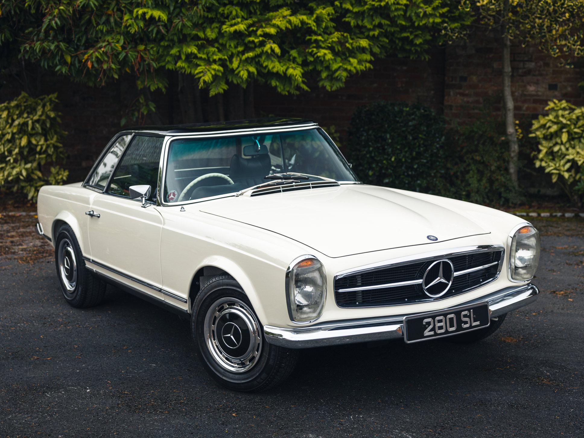 Mercedes 280SL 