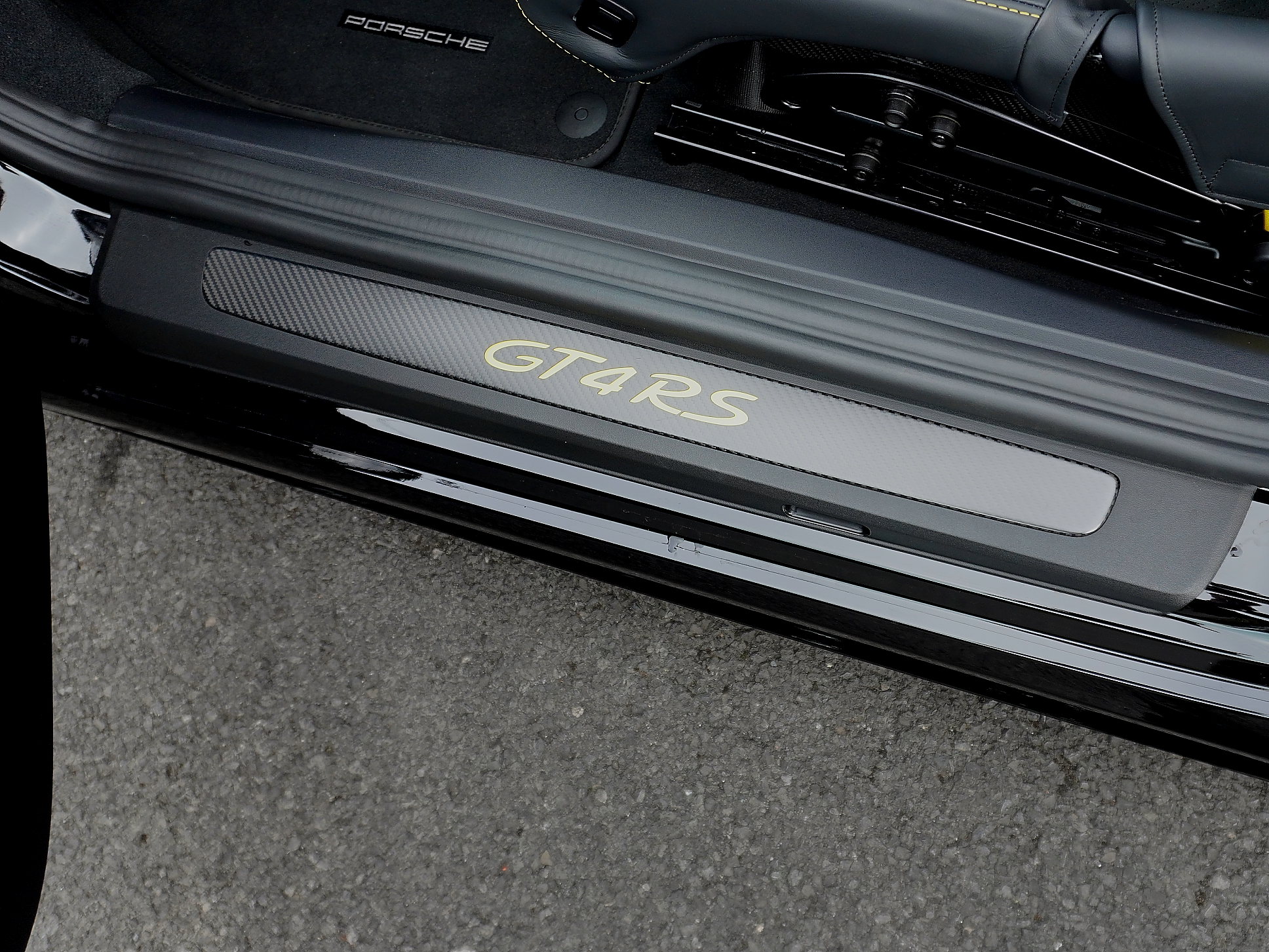 2024 Porsche 718 Cayman GT4RS