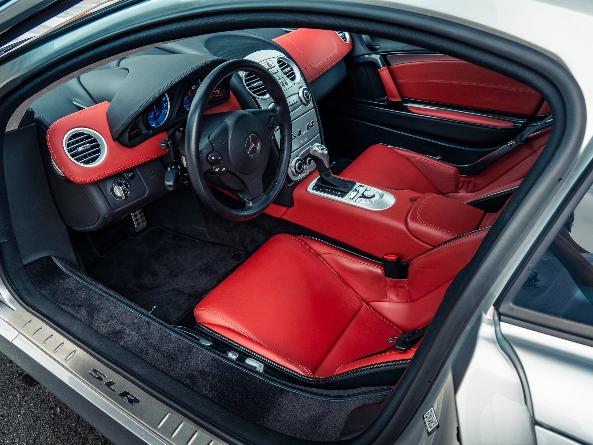 Mercedes-Benz McLaren SLR