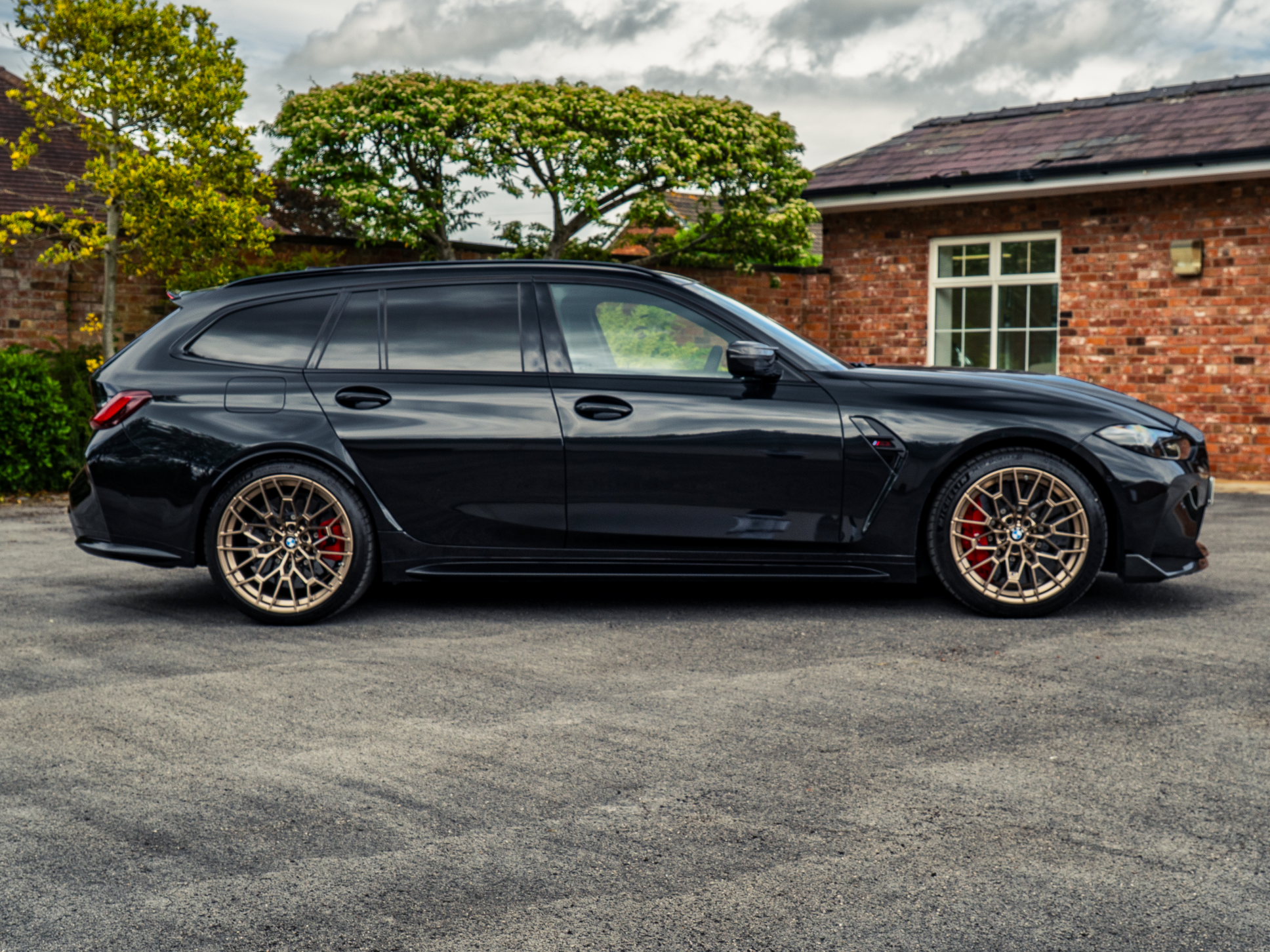 2025 BMW M3 CS Touring 