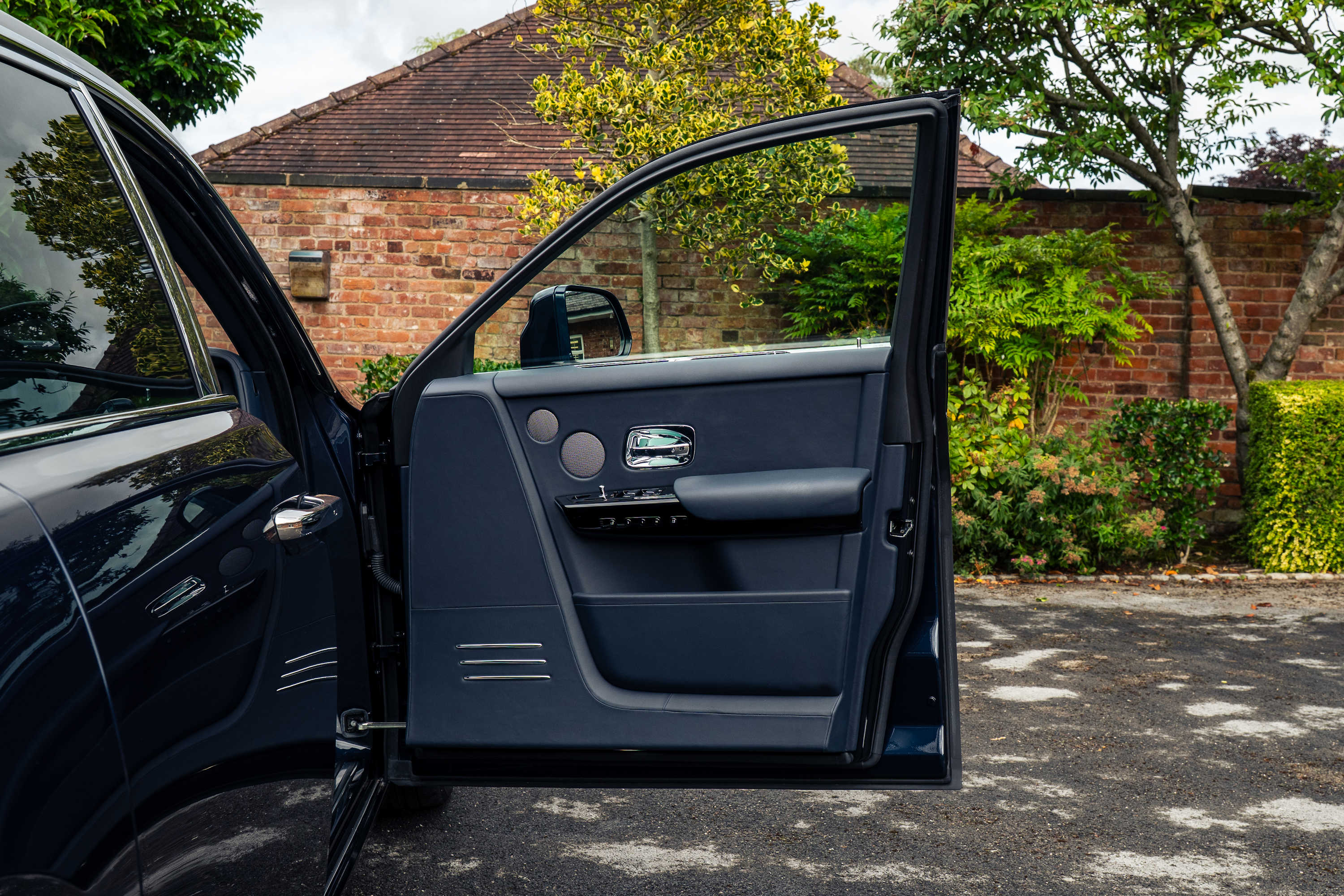 2022 Rolls-Royce Phantom