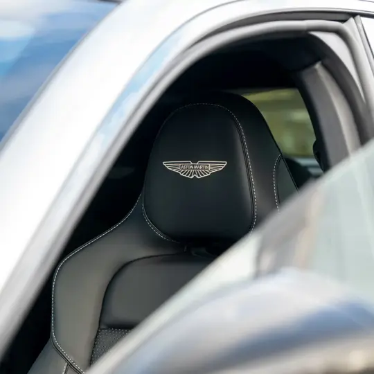 Aston Martin DBX 707 image 28
