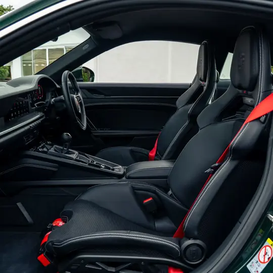 Porsche 911 GT3 Touring  image 43