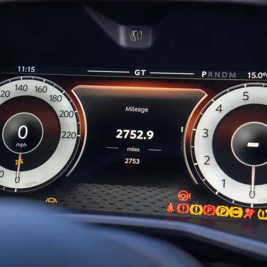 Aston Martin DBX 707 image 17