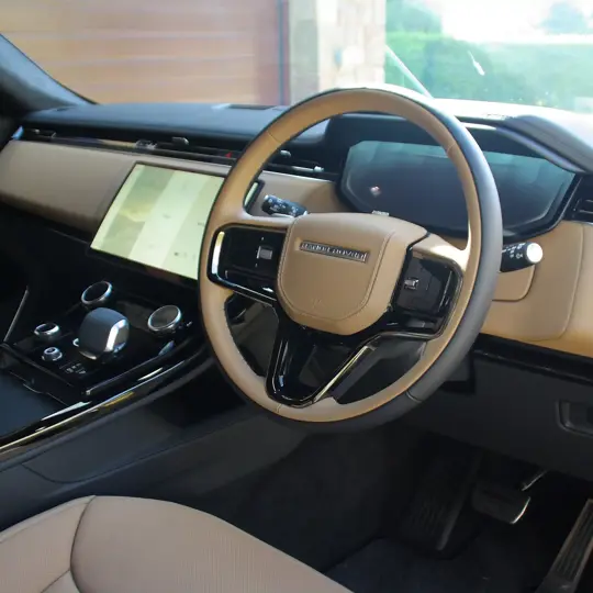 Range Rover Sport P400 Autobiography image 12