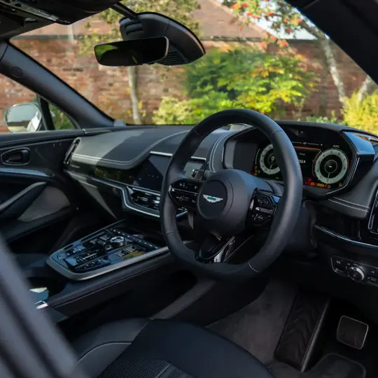 Aston Martin DBX 707 image 12