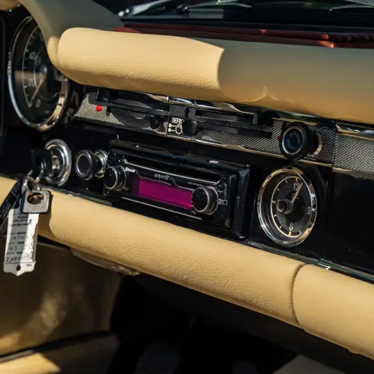 Mercedes-Benz 280SL Pagoda image 12