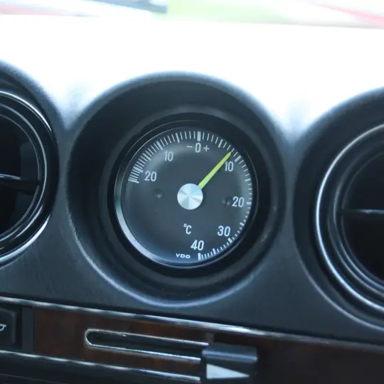Mercedes-Benz 420SL image 16