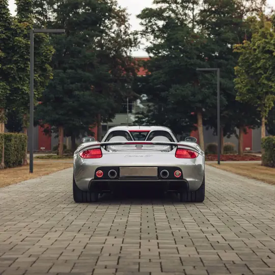 Porsche Carrera GT image 14