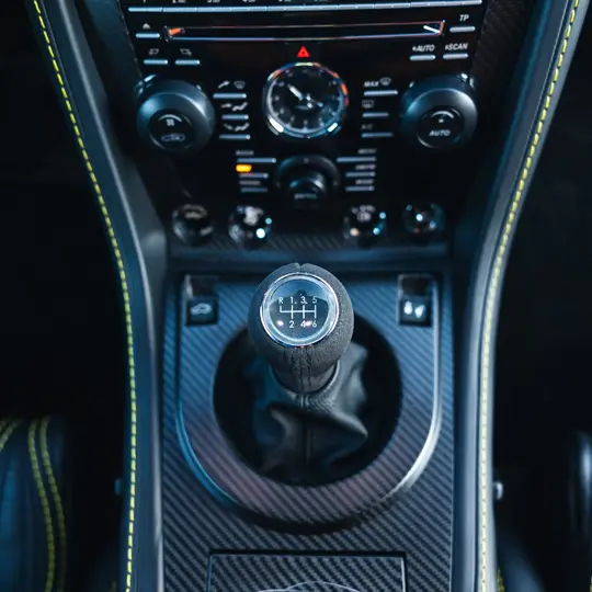 Aston Martin V12 Zagato  image 25