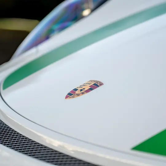 Porsche 911R image 10