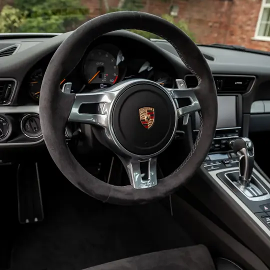 Porsche 911 GT3 LHD image 16