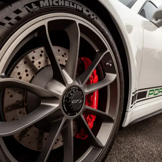 Porsche 911 GT3 LHD image 8