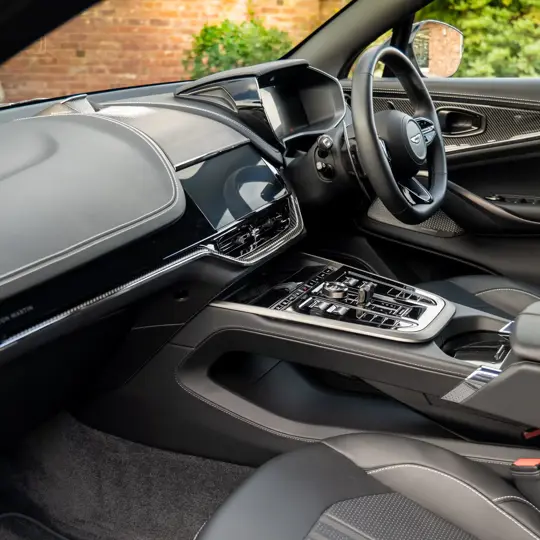 Aston Martin DBX 707 image 29