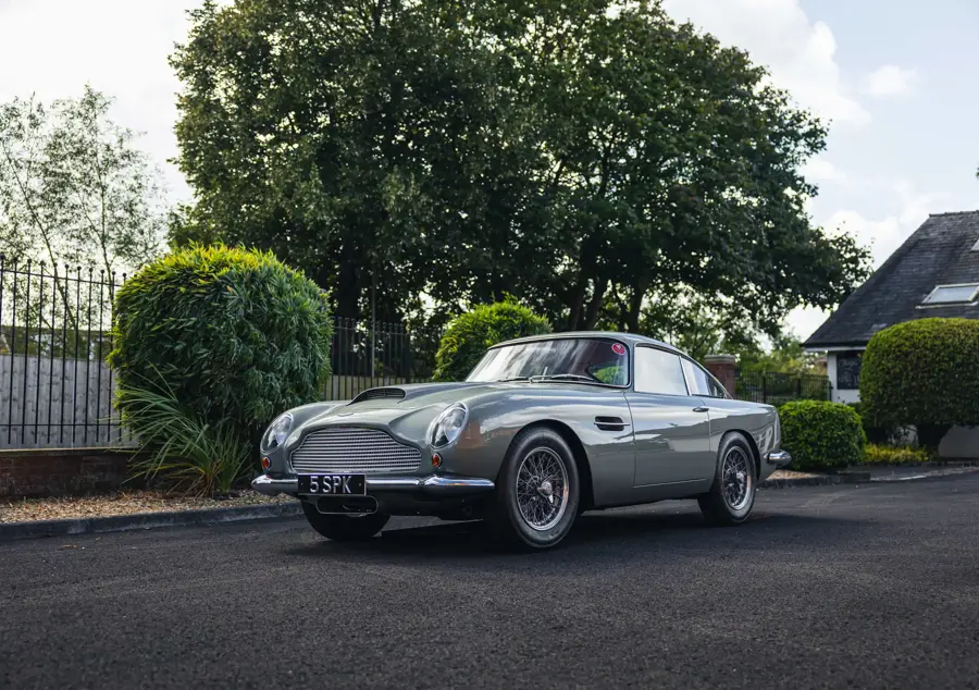 Aston Martin DB4GT 