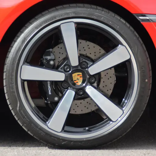 Porsche 911 (992) C4S Targa Heritage Edition  image 8