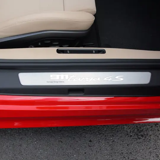 Porsche 911 (992) C4S Targa Heritage Edition  image 15