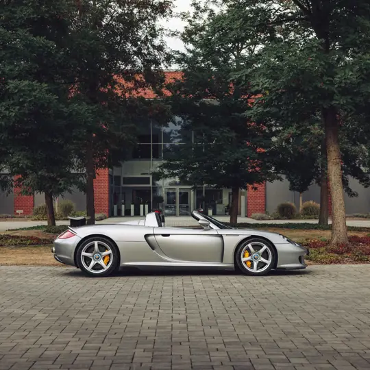 Porsche Carrera GT image 13
